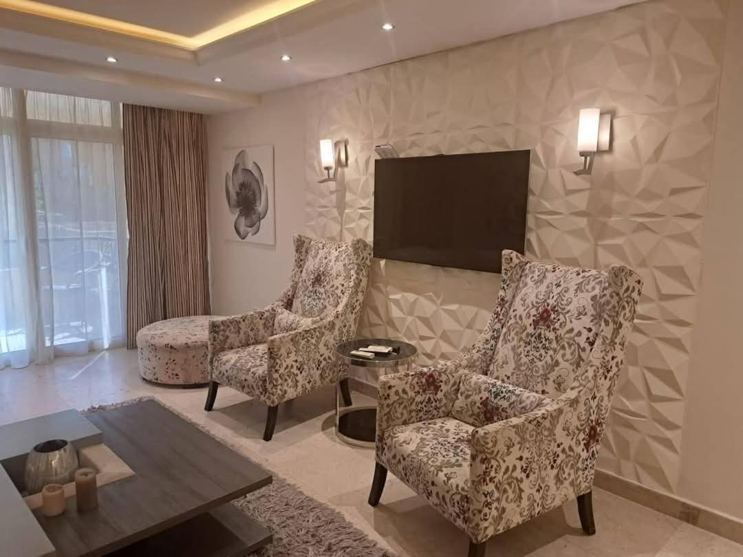 Sarayat Maadi Road 16 *